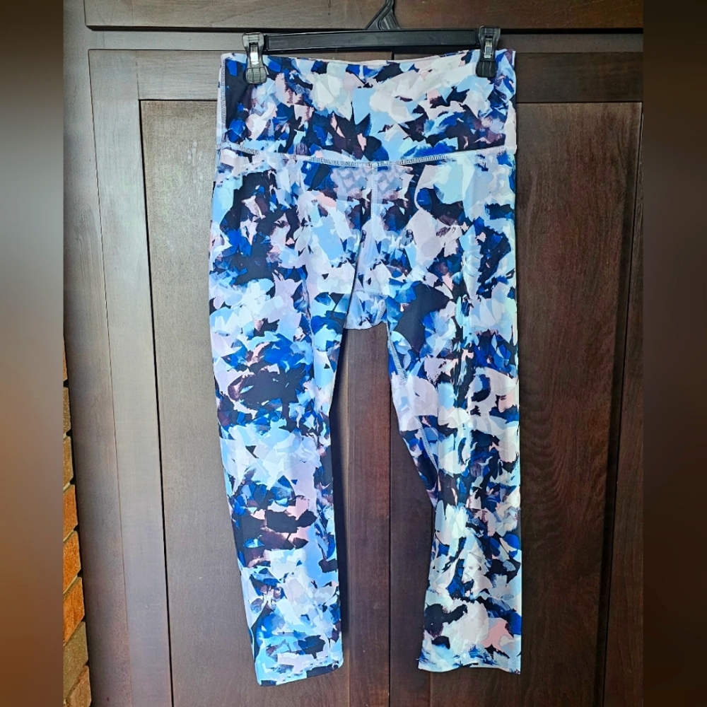 Size L Womens workout leggings